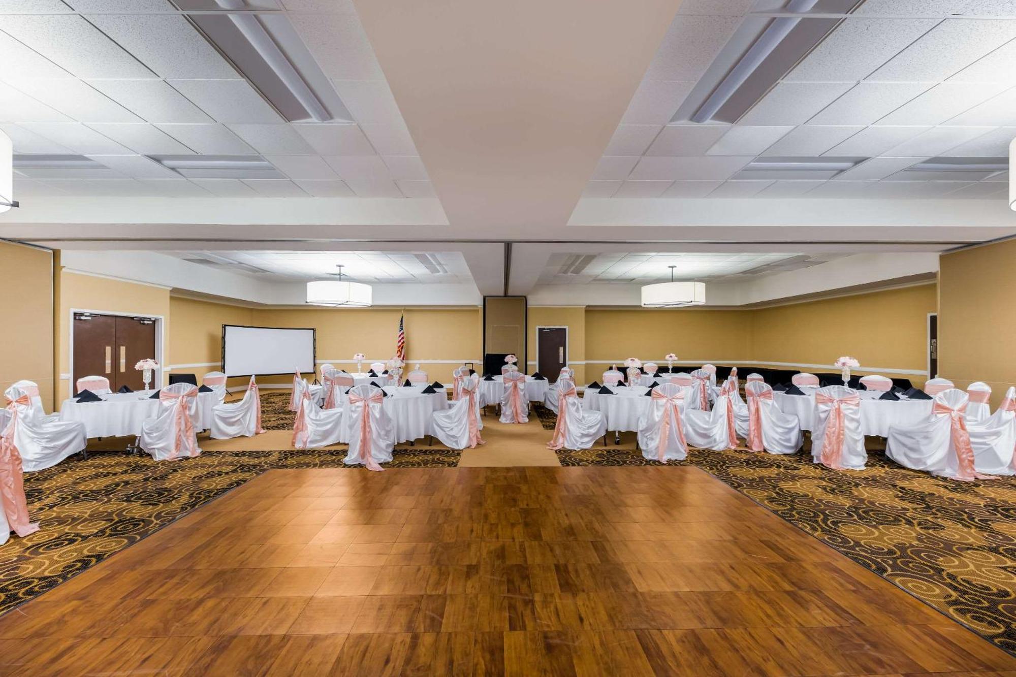 Clarion Hotel San Angelo Near Convention Center Luaran gambar